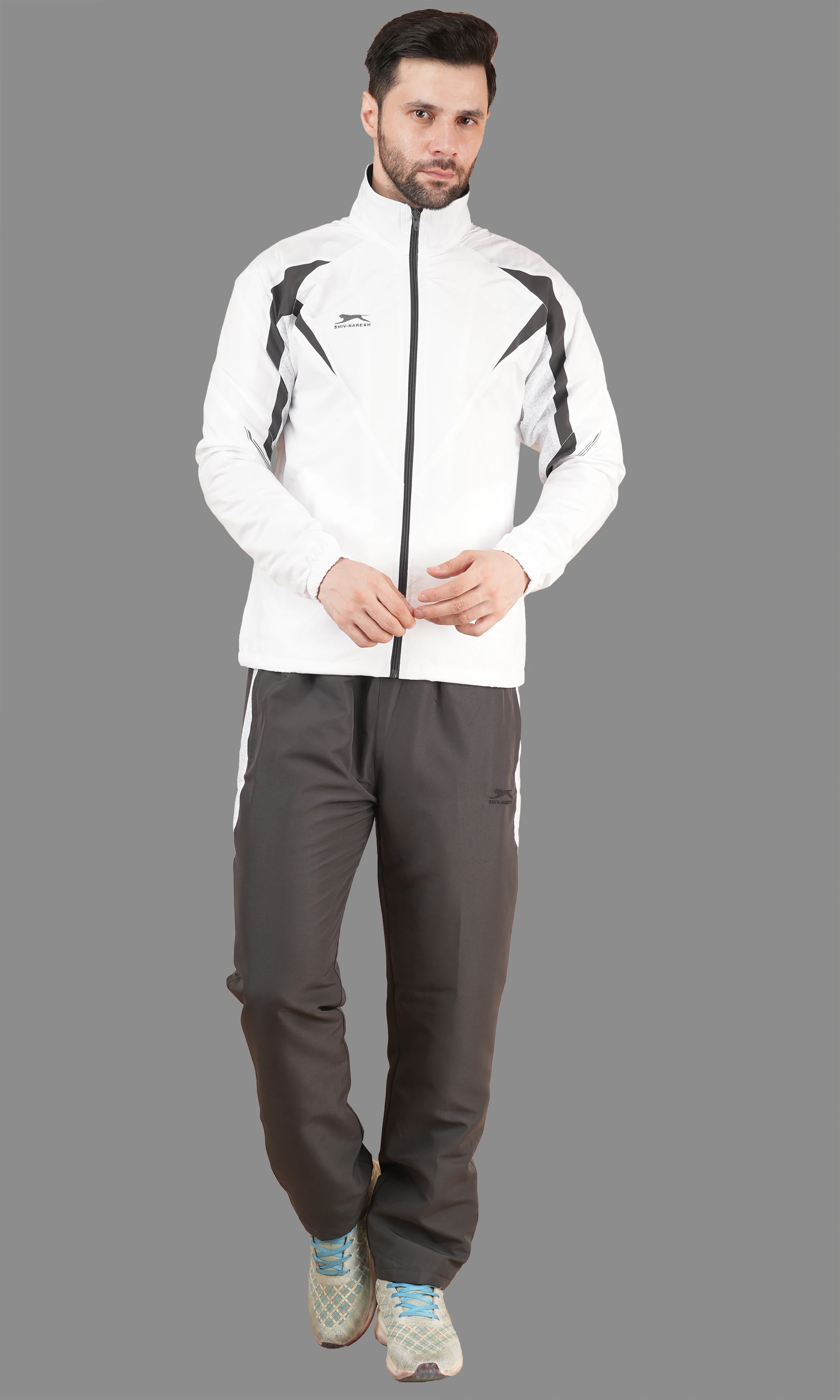 White/D.Grey